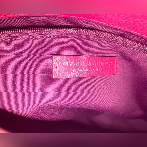 LUXURY 🔥☄️🔥Marc Jacobs Cherry Red Tote Bag Perfect for the Holidays! - Picture 2 of 10